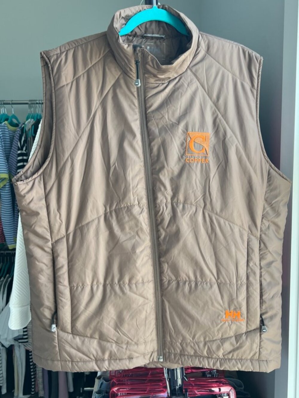 Helly Hansen Copper Mountain Ski Resort Insulated Vest - Picture 1 of 5